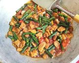 Foto langkah ke 6 dari resep Tumis Kacang & Tempe Sederhana.