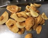 Une image de l'étape 2 de Compotée de coings au citron.