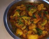 ফুলকপি দিয়ে কাতলা মাছের ঝোল। (Fish curry with Cauliflower recipe in Bengali) রেসিপি ধাপ - 5 ছবি
