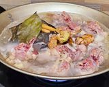 Foto langkah ke 2 dari resep Asam-asam Ayam Kampung 🥘_ Segar Asam Manis🍋🍅🍯.