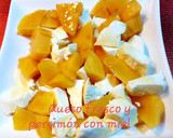 Foto del paso 3 de la receta: Postre de queso fresco y persimón con miel