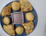 A picture of step 7 of Punjabi samosa.