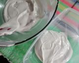 Foto del paso 5 de la receta: Besos de merengue sabor plátano y bomba de azúcar
