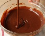 A picture of step 4 of Chocolate Sandwich Cake.