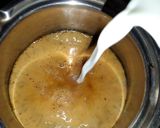 A picture of step 2 of Karak chai.