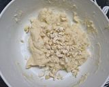 A picture of step 2 of Corn Flour Butter Cookies.