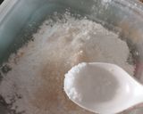 Foto langkah ke 2 dari resep Pisang Salambuak (Pisang Rebus Salut Kelapa Parut).