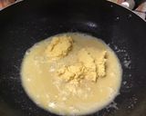 A picture of step 2 of Moong dal halwa.