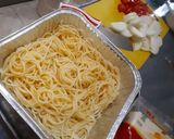 Foto langkah ke 1 dari resep Spaghetti caserolle/ spaghetti brulee super cheesy 🍝.