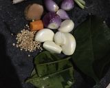 Foto langkah ke 2 dari resep Ayam ungkep bumbu kuning.