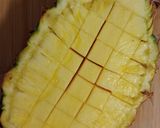 Foto langkah ke 1 dari resep 24. Pineapple Fried Rice (Nasi goreng nanas khas Thailand).