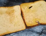 A picture of step 3 of Street style Bread Omlette.