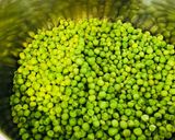 Foto del paso 1 de la receta: Guisantes con huevo