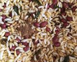 A picture of step 4 of Crunchy peanut puffed rice.