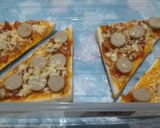 Foto langkah ke 3 dari resep Pizza Roti Tawar.