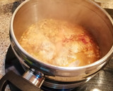 Foto del paso 2 de la receta: Carillas con verduras, salchichas y butifarra