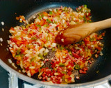 Foto del paso 1 de la receta: Arroz integral con taquitos de jamón serrano y champiñones