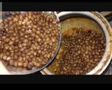 A picture of step 1 of Jhut put chana chat.