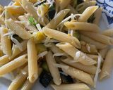 Foto del paso 2 de la receta: Penne rigate al zapallito verde
