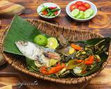 Cara Membuat Pepes Ikan asin Peda daun kemangi 4