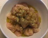 A picture of step 2 of Garlic-herb chicken breasts (cesnakovo-bylinkové kuracie prsia).