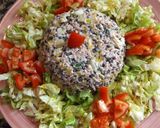 Foto del paso 3 de la receta: Fuente de arroz rosa y lentejas caviar con ensalada