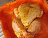 صورة لخطوة 3 من وصفة دجاج معمر بالأرز في الفرن🍚🐓
