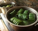 Foto langkah ke 4 dari resep Buras Khas Sulawesi Jilid 2.