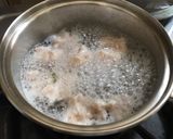 รูปขั้นตอนการทำที่ 1 ของ ข้าวต้มกุ้งหมูเด้งเต้าหู้ไข่