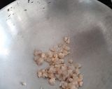 Foto langkah ke 3 dari resep 37. Prawn Egg Poo Young.