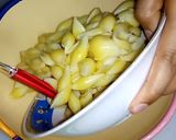 A picture of step 1 of Italian Red Bean Pasta Salad.