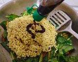 Foto langkah ke 5 dari resep Mie Goreng.