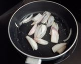 Hình bước làm 2 của món Chảo Cá Mòi Hộp