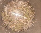 A picture of step 2 of Taragon moctail.