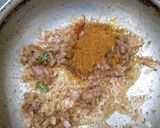 A picture of step 3 of Turai gravy marathi style.