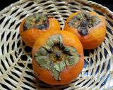 Foto del paso 1 de la receta: Caquis en compotera