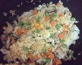 รูปขั้นตอนการทำที่ 7 ของ ข้าวผัดไข่เค็ม