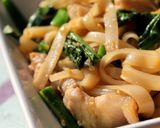 Hình bước làm 6 của món Phở xào kiểu Thái 