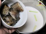 ต้มกะทิปลาสลิดกับใบมะขามอ่อน