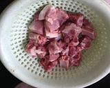 Hình bước làm 1 của món Canh sườn chua