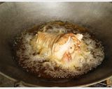 A picture of step 2 of Braised Pork Leg with Rice.