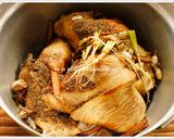 A picture of step 5 of Braised Pork Leg with Rice.
