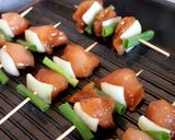Hình bước làm 4 của món Thịt gà xiên nướng kiểu Nhật 