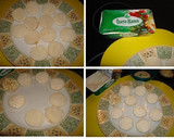 Foto del paso 1 de la receta: Canapés de queso a las finas hierbas y almendras