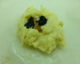 Foto del paso 4 de la receta: Saquitos brick de puré de patata con huevos de perdiz y trufa natural