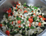 Foto del paso 1 de la receta: Pollo y verduras al curry