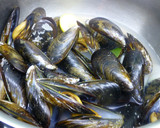 Foto del paso 4 de la receta: Mejillones con salsa de tomate y especias