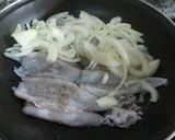 Foto del paso 2 de la receta: Calamares con cebolla caramelizada