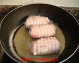 Foto del paso 3 de la receta: Muslo de pollo con dátiles y beicon