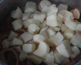 Foto del paso 6 de la receta: Guiso de calamares con chorizo y patatas